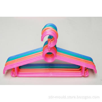 Plastic Injection Hanger of Clothing with High Quality